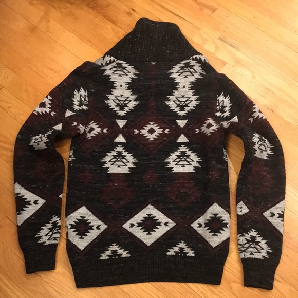 Mens TRASH NOUVEAU Aztec Tribal Black Gray Burgundy Toggle Shawl Neck Sweater M - Picture 15 of 16